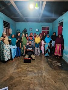 Pelatihan TUPOKSI Pengurus dan Anggota Kelompok Perkuat Tata Kelola Kelompok Simpan Pinjam di Desa Laigoma